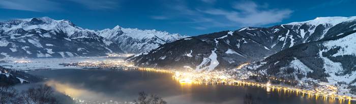 Zell am See at night in winter